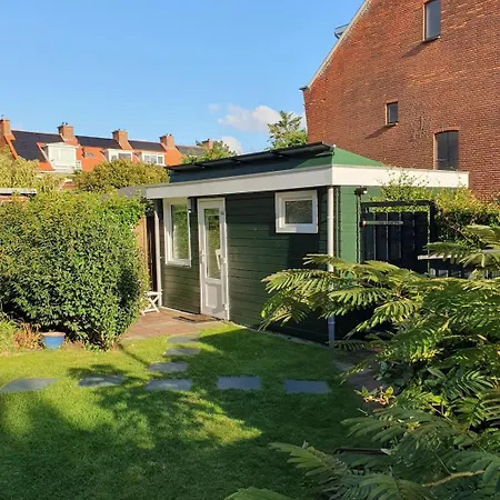 Cozy Garden House Kijkduin L'Aia